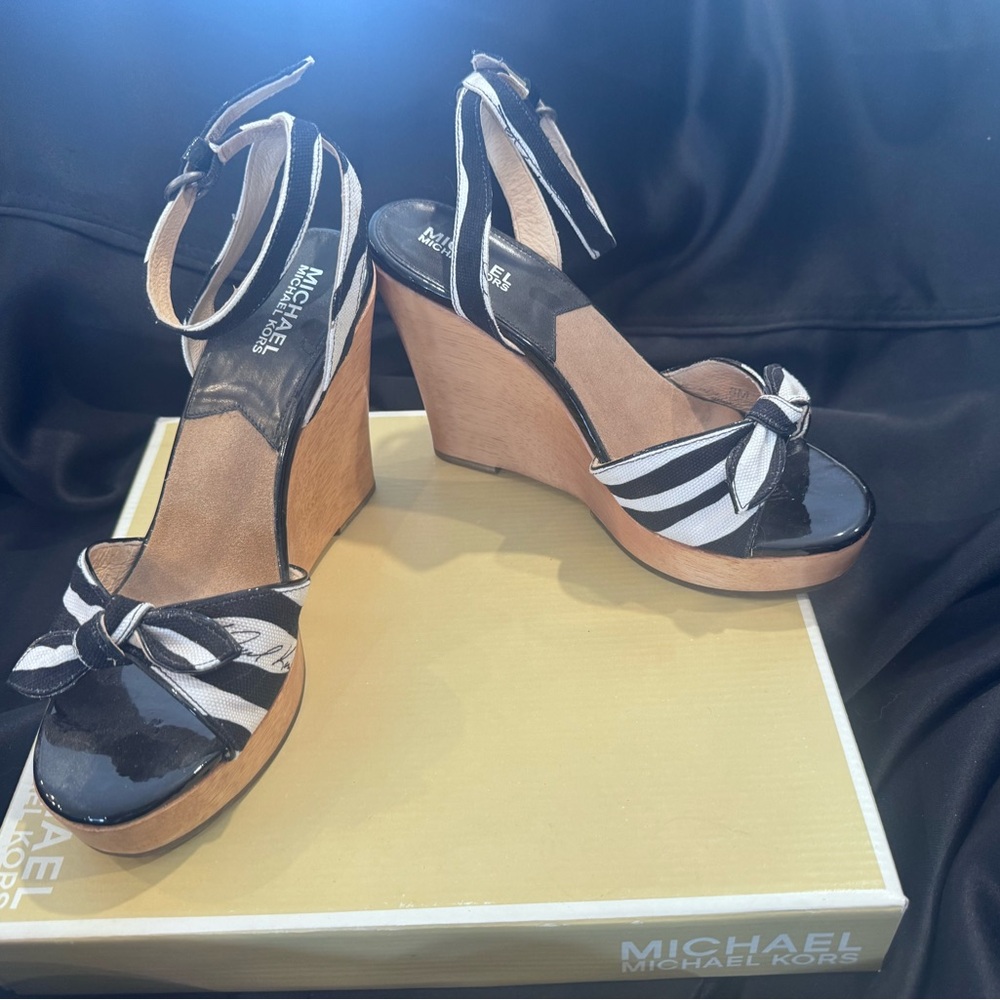 Michael Kors Black and White Strappy Wedges - Picture 4 of 15